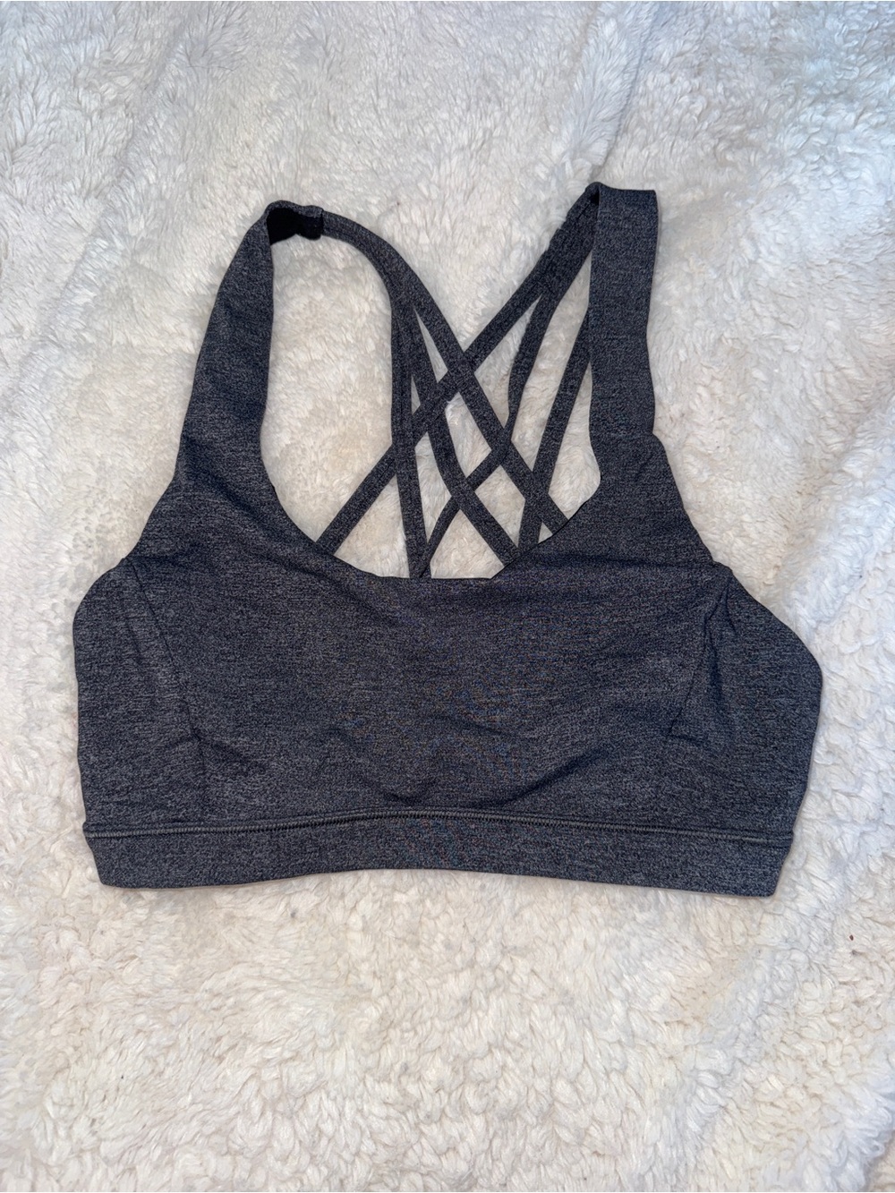 lululemon Free to be Serene sz 4